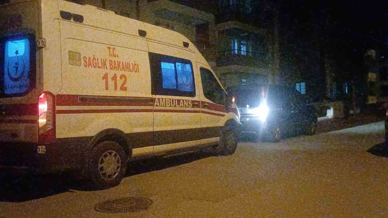 Çorum'da bıçaklı kavga: 17 yaşındaki genç bacağından yaralandı