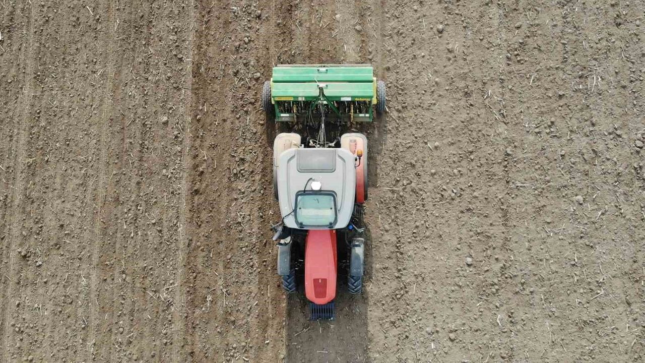 Çorum’da çiftçiler kuraklığın ardından güz ekimine başladı