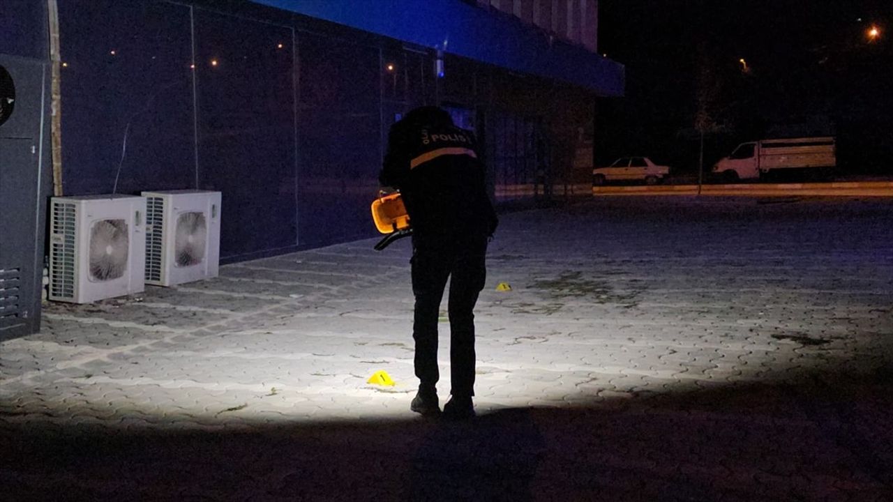 Çorum'da tartışma sonrası kaçarken vurulan genç yaralandı