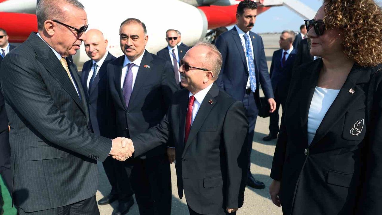 Cumhurbaşkanı Erdoğan, 8 Kasım Zafer Günü törenleri için Bakü’ye geldi