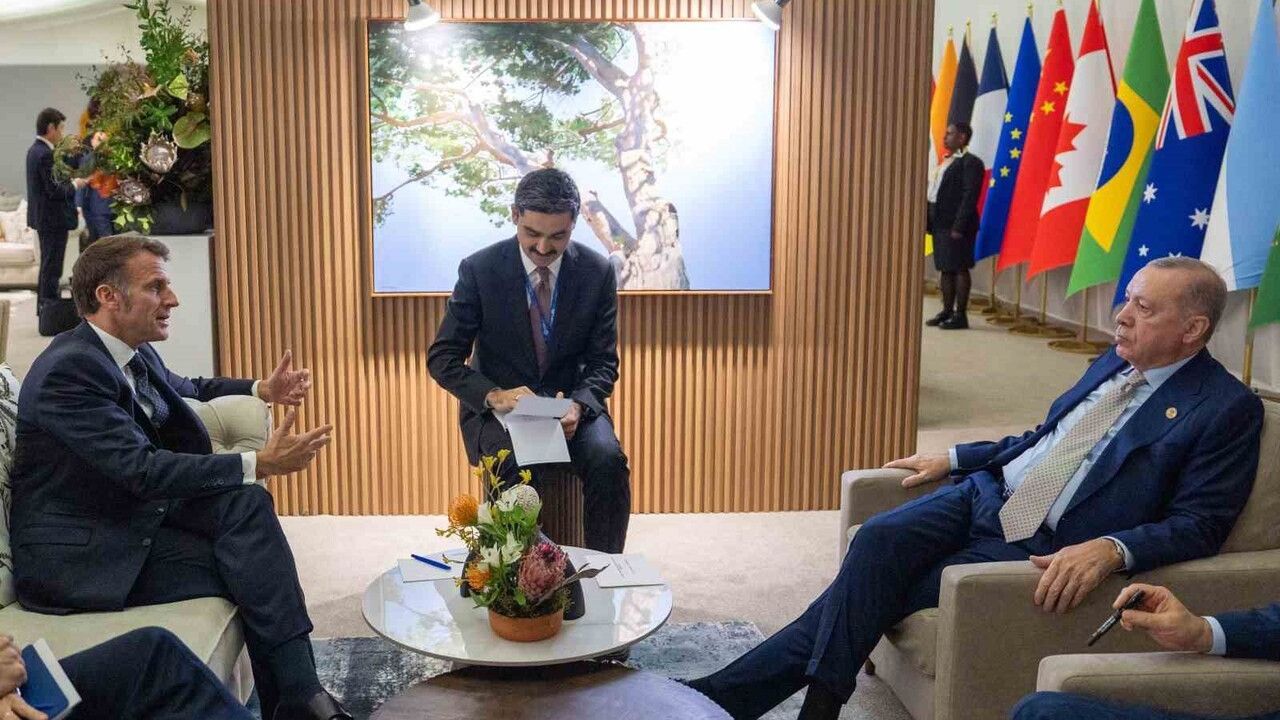 Cumhurbaşkanı Erdoğan, G20 Zirvesi için bulunduğu Güney Afrika'da Macron ile görüştü