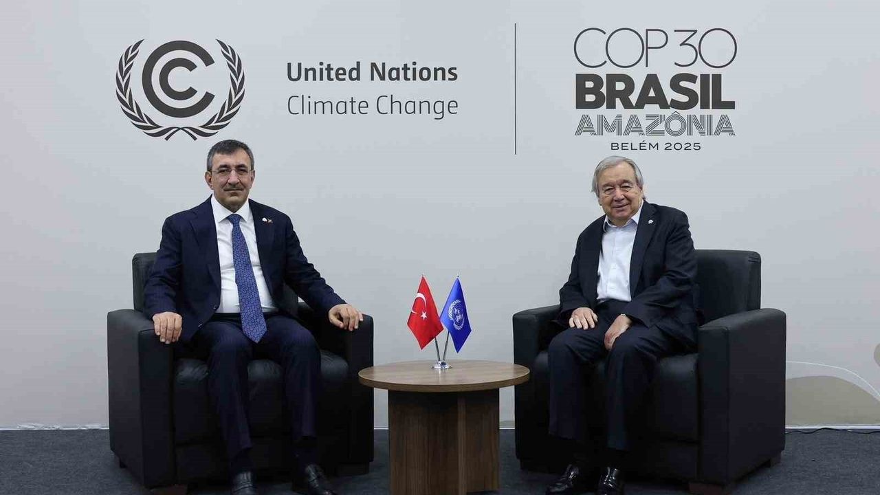 Cumhurbaşkanı Yardımcısı Cevdet Yılmaz, COP30'da BM Genel Sekreteri Antonio Guterres ile görüştü
