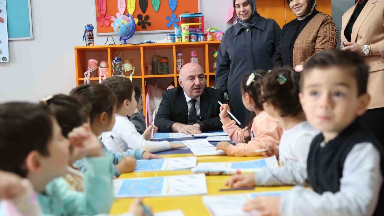 Darıca'da KİGEM: Anneler Mesleki Eğitim Alırken Çocuklara Aynı Çatı Altında Pedagojik Destek