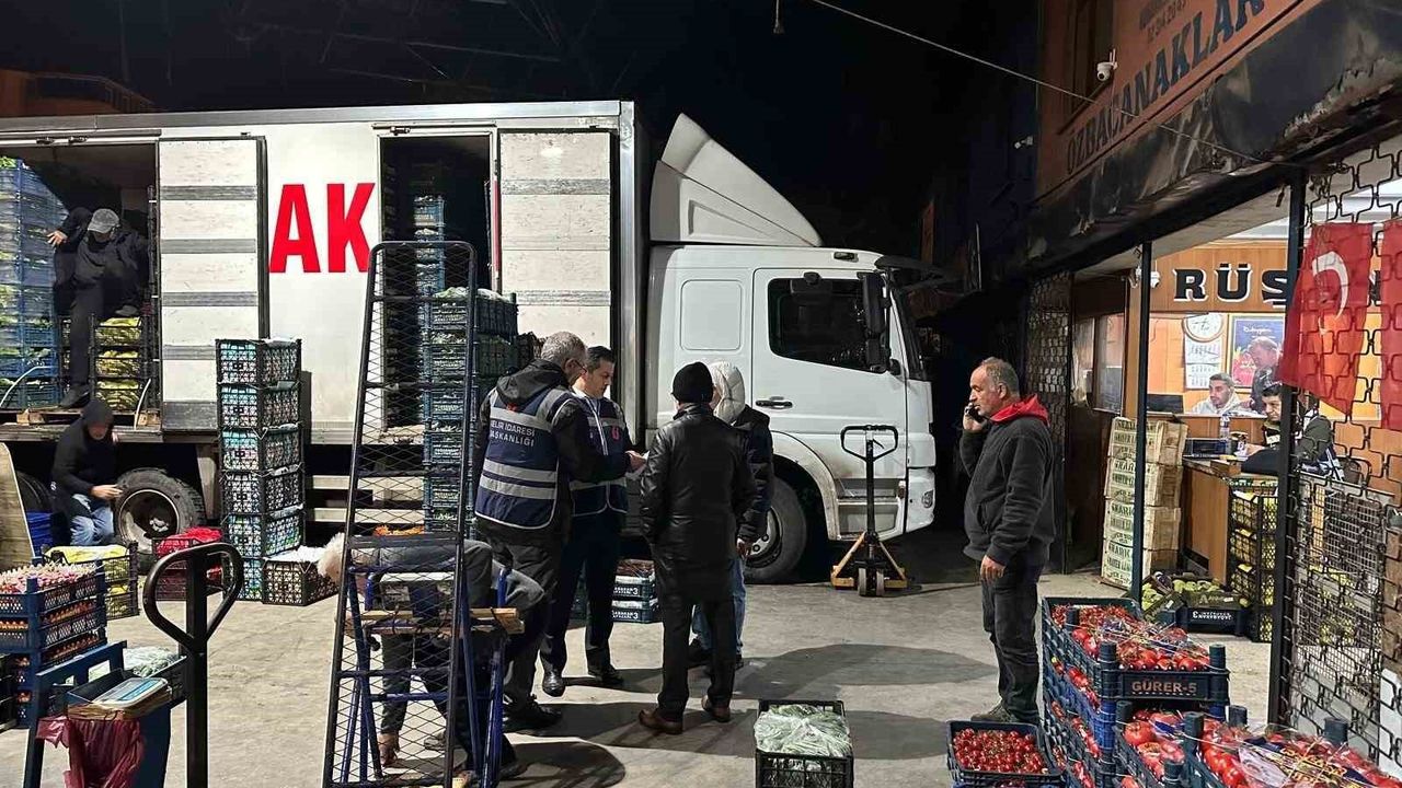 Defterdarlıktan Zonguldak Toptancı Hali'ne şafak denetimi