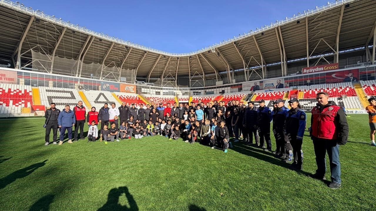 Değer Erzincan Projesi gençleri Erzincanspor antrenmanında buluşturdu