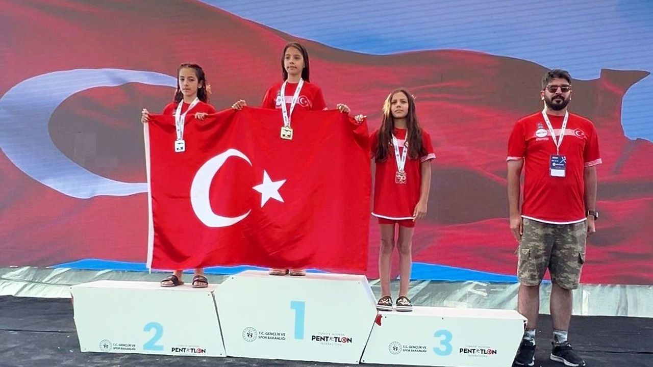 Deva Çakır U11'de Avrupa üçüncüsü; Türkiye U11 Kız Milli Takımı şampiyon oldu