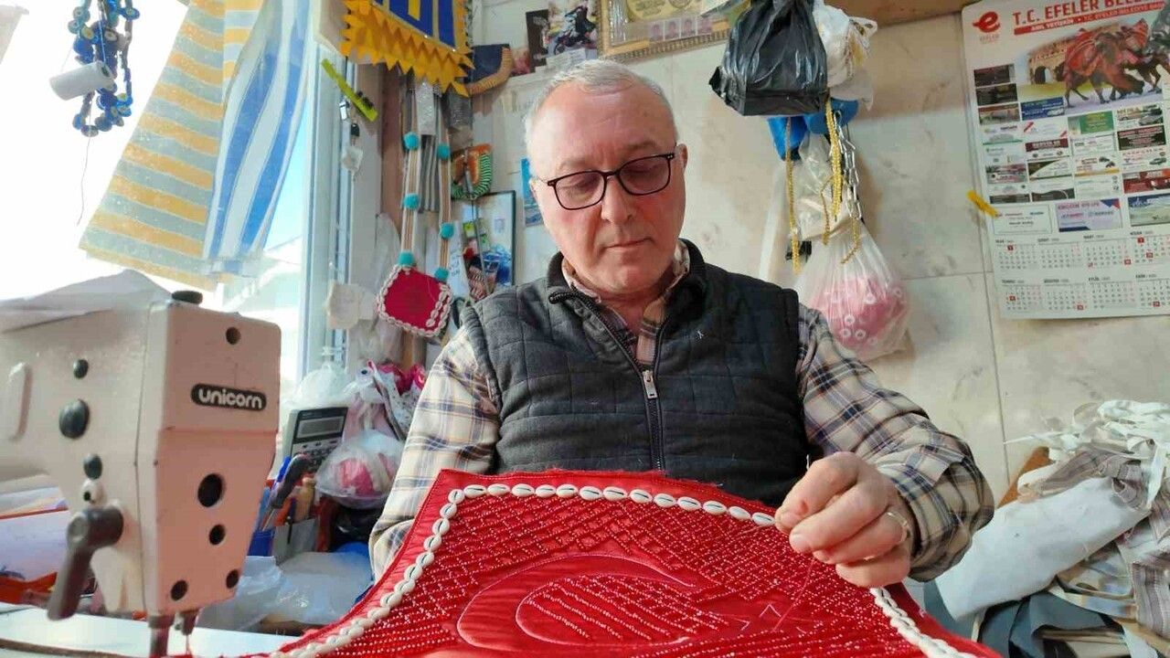 Deve güreşi sezonu öncesi Aydın saraçlarında yoğun mesai: Milyonluk develer gelin gibi süsleniyor