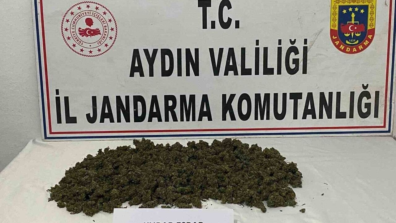 Didim'de durdurulan araçta 500 gram kubar esrar ele geçirildi, 2 kişi gözaltına alındı