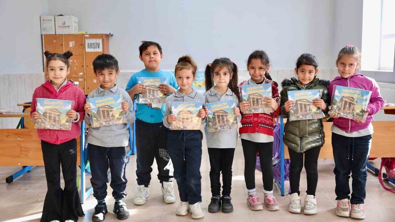 Didim’in Renkleri boyama kitabı ana sınıfı ve 1. sınıf öğrencileriyle buluştu