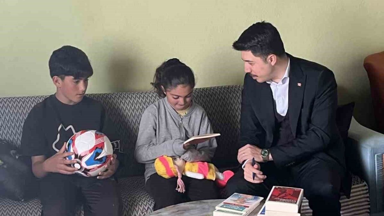 Digor Kaymakamı Ahmed Tayyip Kahraman Alem Köyünde Ev Ziyaretleri Gerçekleştirdi