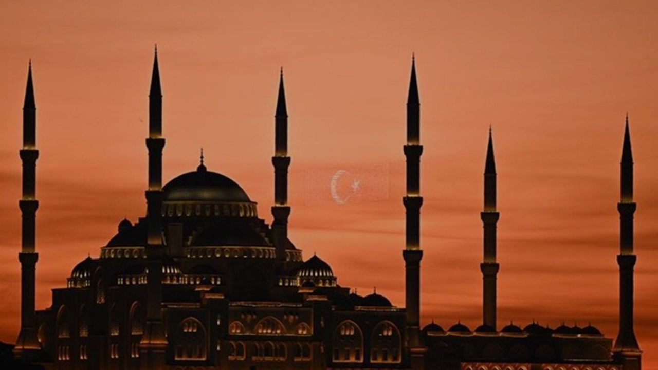 Diyanet'in 2025-2026 Takvimi: Üç Aylar, Ramazan ve Kandil Tarihleri