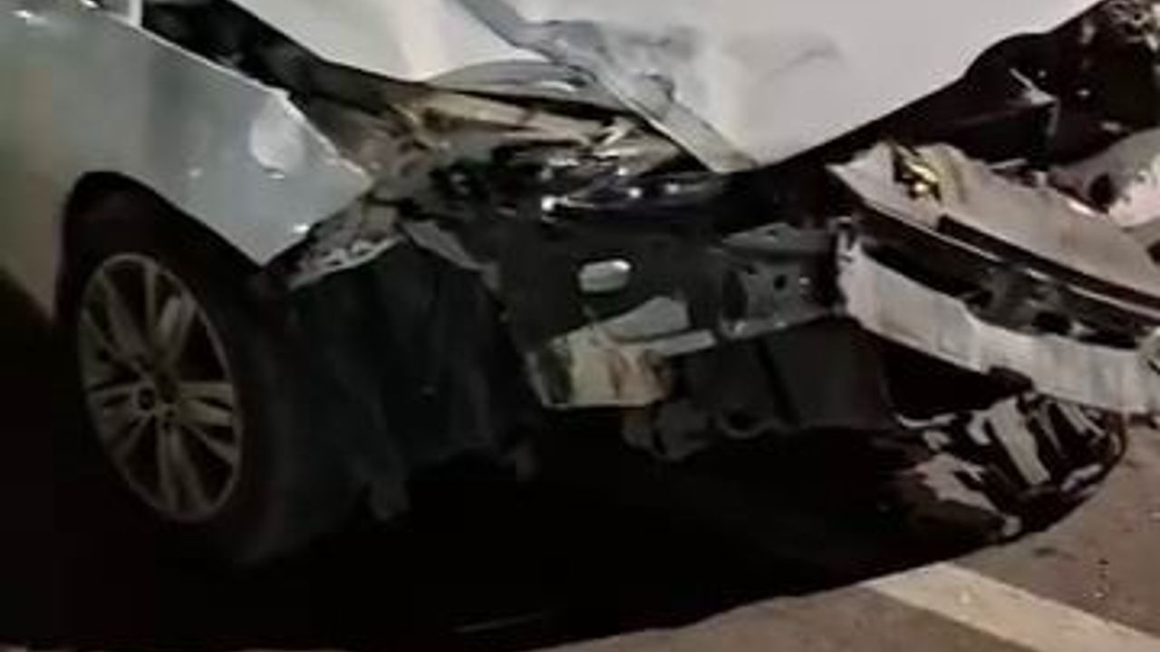 Diyarbakır'da iki aracın çarpıştığı kazada 2 kişi yaralandı