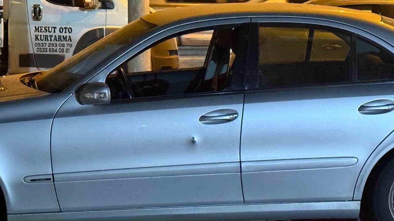 Diyarbakır'da otomobiline binerken silahlı saldırı: 1 kişi hayatını kaybetti