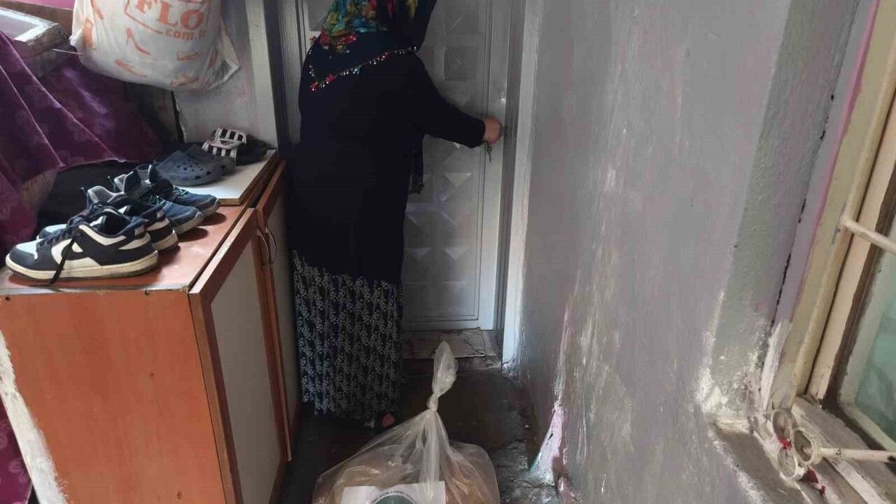 Diyarbakır'da Sultan Şeyhmus EZ-ZULİ Derneği'nden yüzlerce aileye gıda desteği