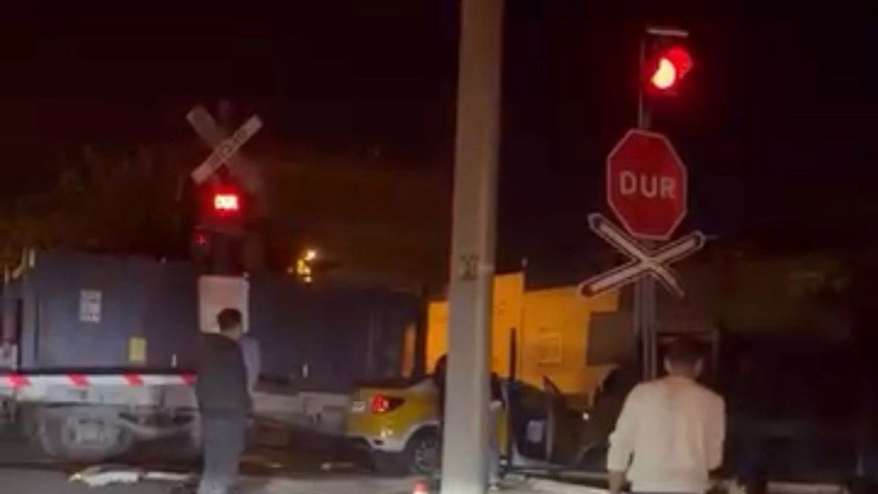 Diyarbakır'da üç ayrı trafik kazasında 4 kişi yaralandı