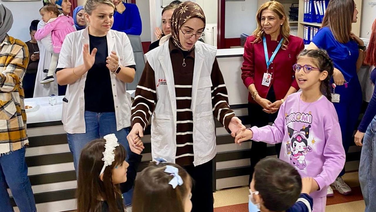 Diyarbakır Gazi Yaşargil Hastanesi'nde Dünya Diyabet Günü: Çocuklara Özel Farkındalık Etkinliği