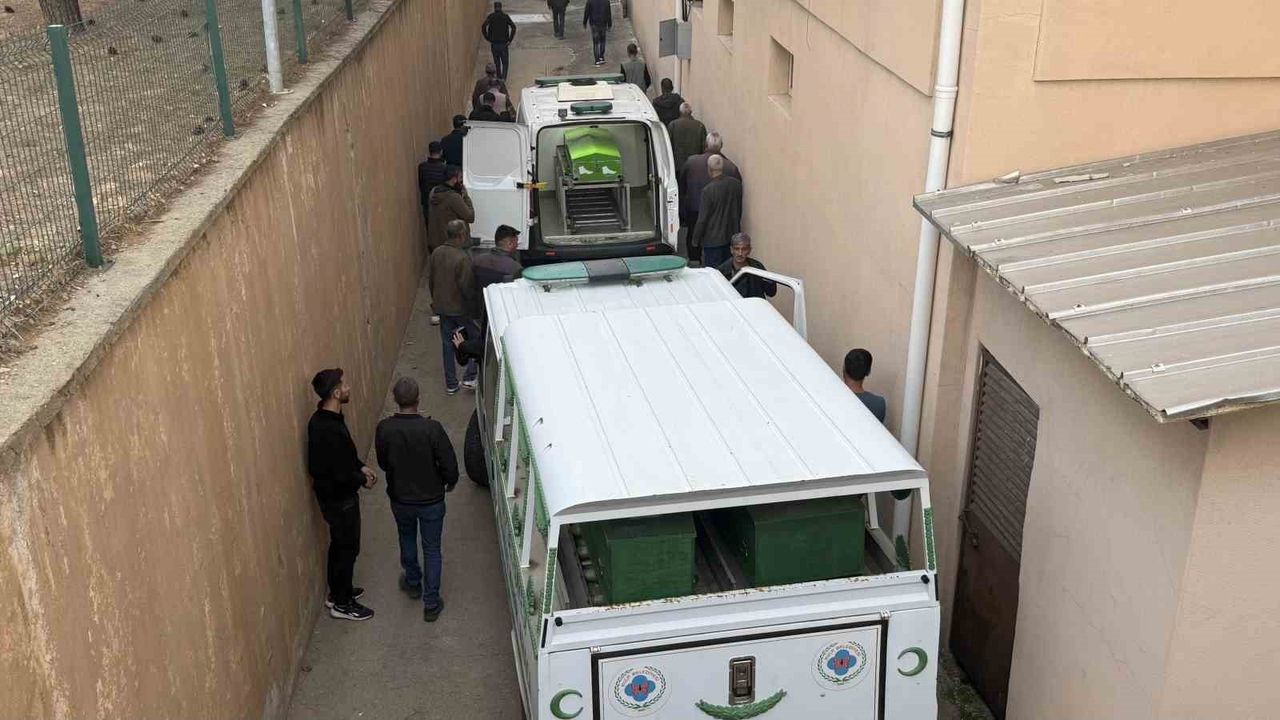 Diyarbakır Kulp’ta viyadük inşaatında iskelenin çökmesi sonucu 4 kişi defnedildi