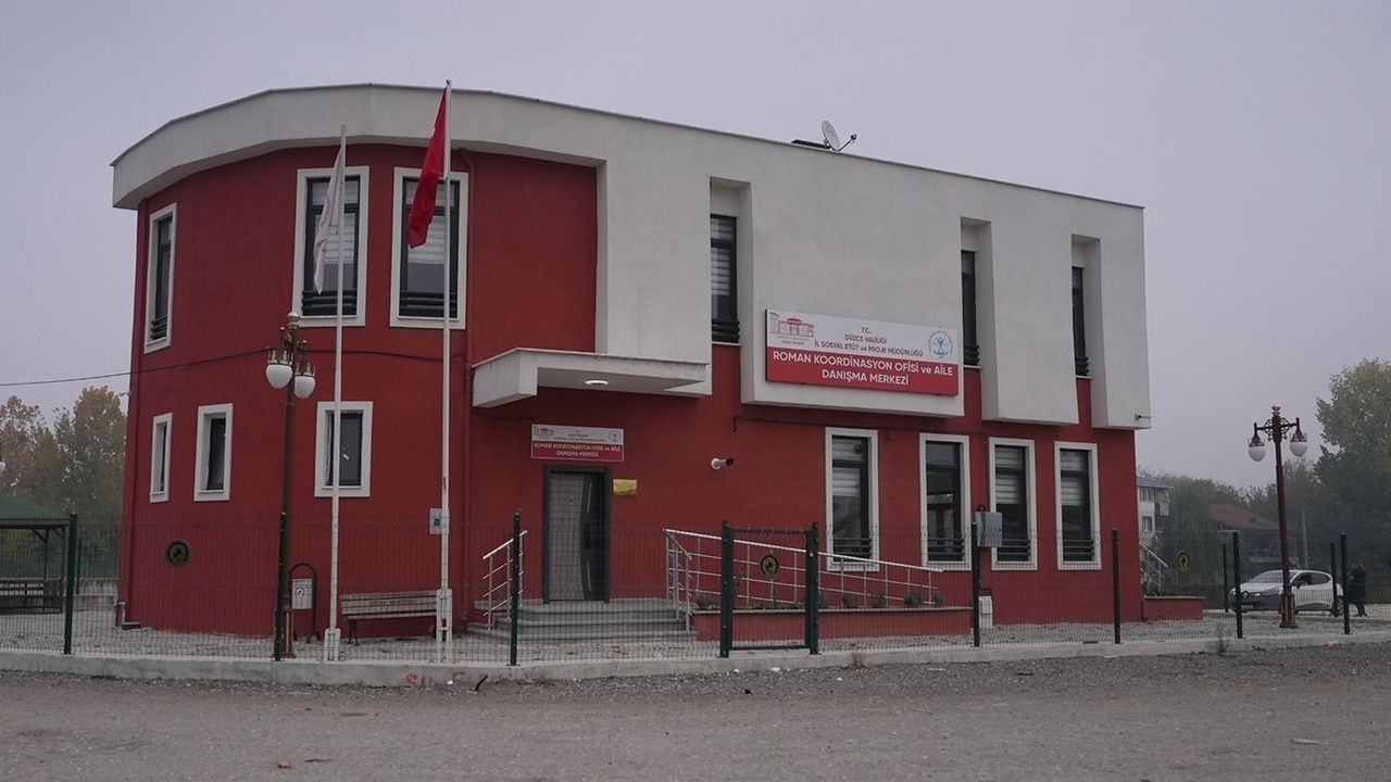 Düzce Belediyesi: Deprem ödeneğinin Süleyman Soylu Kültür Merkezi'ne harcandığı iddiası asılsız