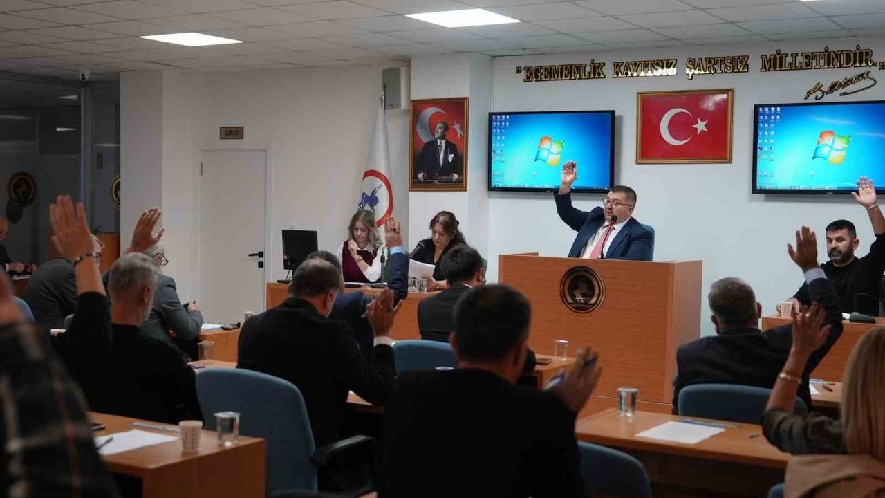 Düzce Belediyesi'nin 2026 bütçesi 5 Milyar 385 Milyon 400 TL olarak onaylandı