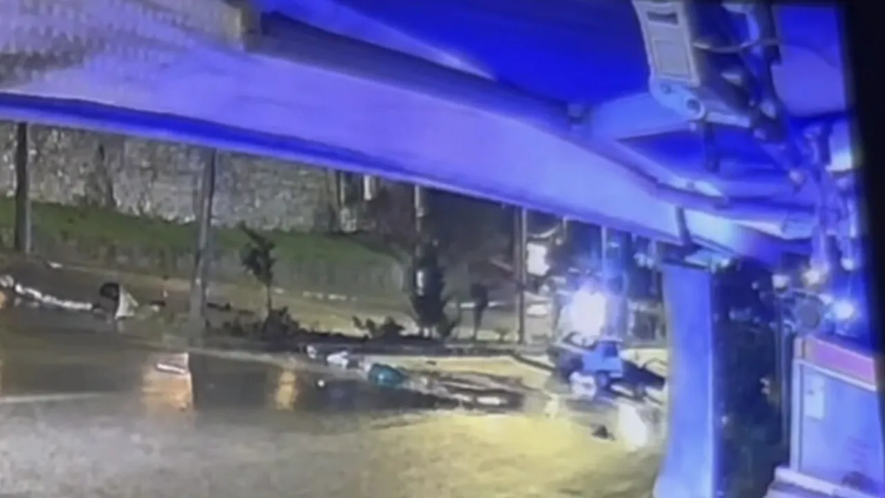 Düzce'de gece trafik kazaları: Akçakoca, Gölyaka ve şehir merkezinde 3 ayrı olayda 4 yaralı