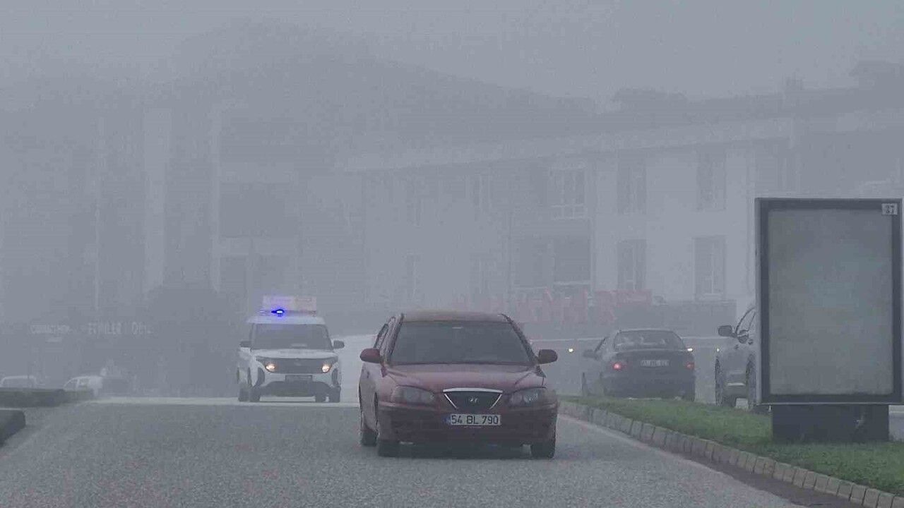 Düzce'de Sabah Sisleri: Görüş 15 Metreye Düştü, Asar Deresi'nde Kartpostallık Görüntüler