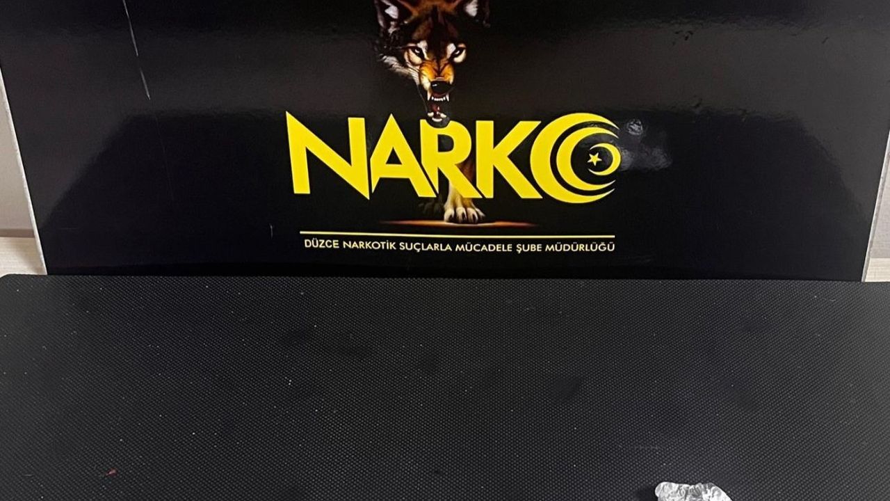 Düzce'de uyuşturucu operasyonu: 2 kişi tutuklandı, 10 gram metamfetamin ele geçirildi