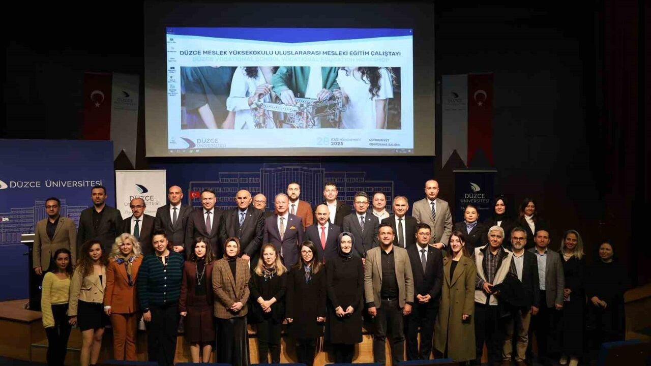 Düzce Üniversitesi 3+1 Eğitim Modeline Geçti — Mesleki Eğitim Çalıştayı'nda Sektör İş Birliği Öne Çıktı