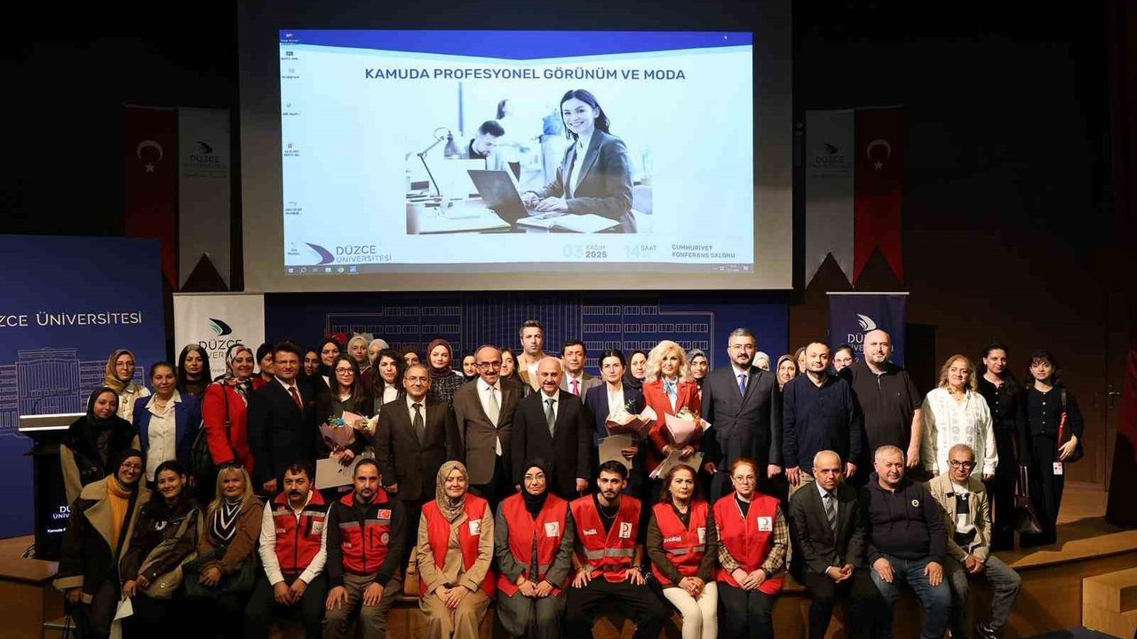 Düzce Üniversitesi’nde Kamuda Profesyonel Görünüm ve Moda eğitimi: Kurumsal kimlik ve kılık-kıyafet değerlendirmesi