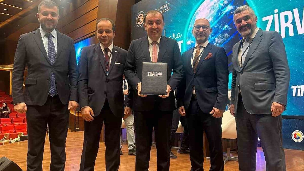 E-ihracatta yeni dönem: TİM ve AwwEx iş birliğiyle hız, dijitalleşme ve %15 maliyet avantajı