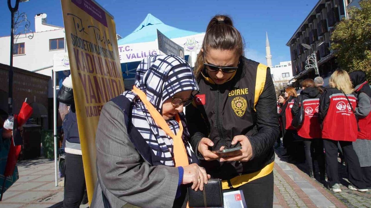 Edirne'de 25 Kasım'da KADES tanıtımı: Kurumlar kadına şiddetle ortak mücadele yürüttü