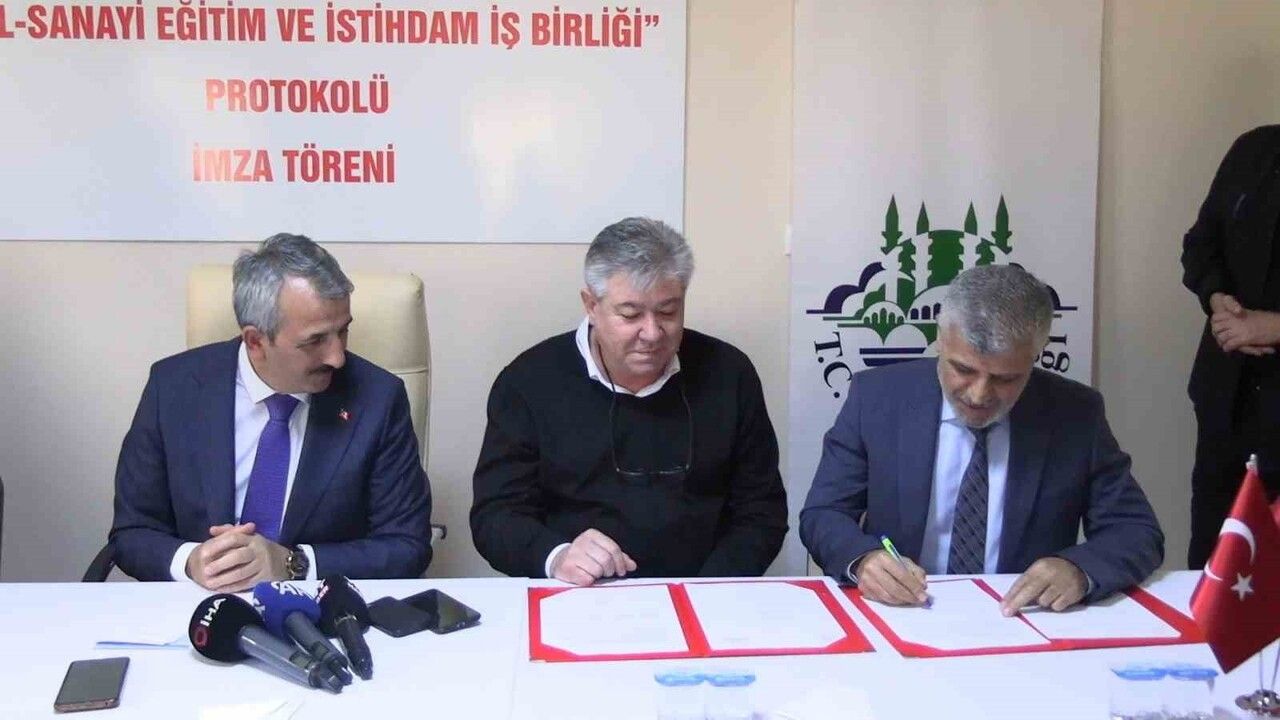 Edirne’de meslek lisesi öğrencilerine burs ve istihdam garantili OSB iş birliği