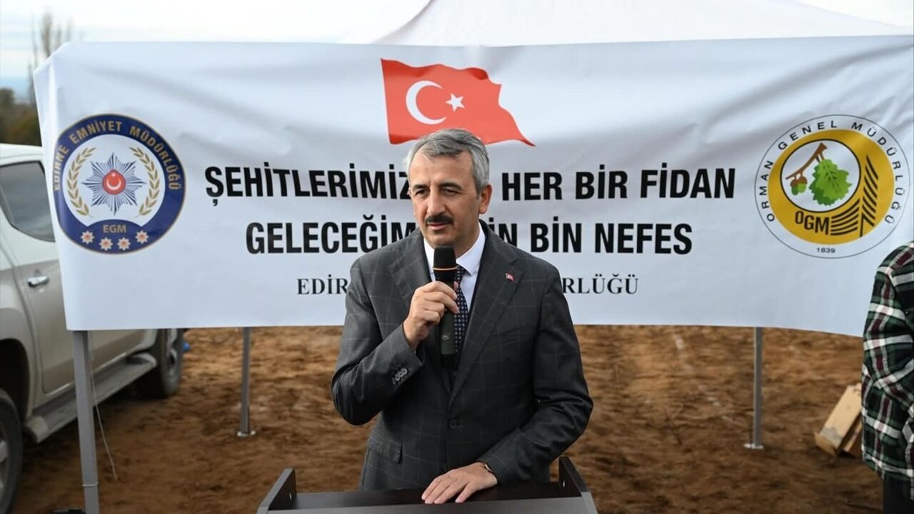 Edirne'de Şehitler Anısına 500 Fidan Toprakla Buluştu