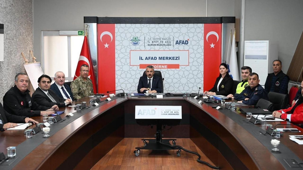 Edirne'de TAMP-Edirne Afet Müdahale Planı toplantısı: 7,0 büyüklüğe hazırlık değerlendirildi
