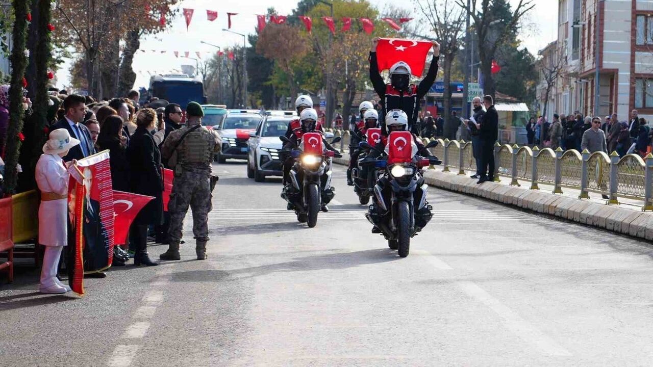Edirne'nin 103’üncü Kurtuluş Yılı Resmi Törenlerle Kutlandı