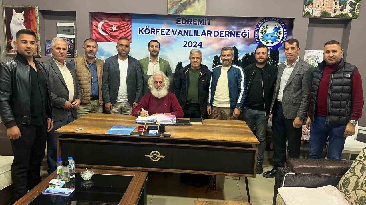 Edremit Körfezi Vanlılar Derneği'nden bölge çapında eğitim hamlesi: 80 öğrenciye burs desteği