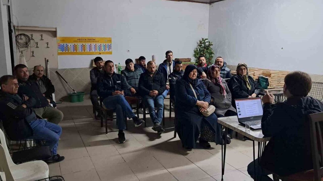 Edremit’te Kazdağları Bal Ormanı arıcılığı destekliyor: 5. Arıcılık Kursu başladı