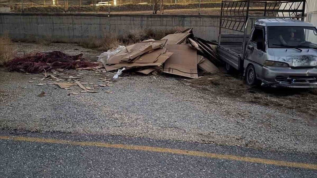 Edremit’te VASKİ’ye Ait Güneş Enerji Panellerinin Solar Kablolarını Çalan Şüpheliler Yakalandı