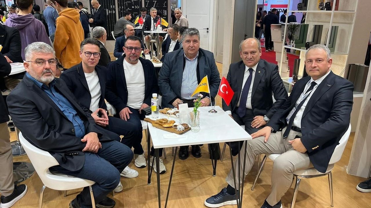 Edremit Ticaret Odası, Avrasya Pencere, Kapı ve Cam Fuarı’na Katıldı
