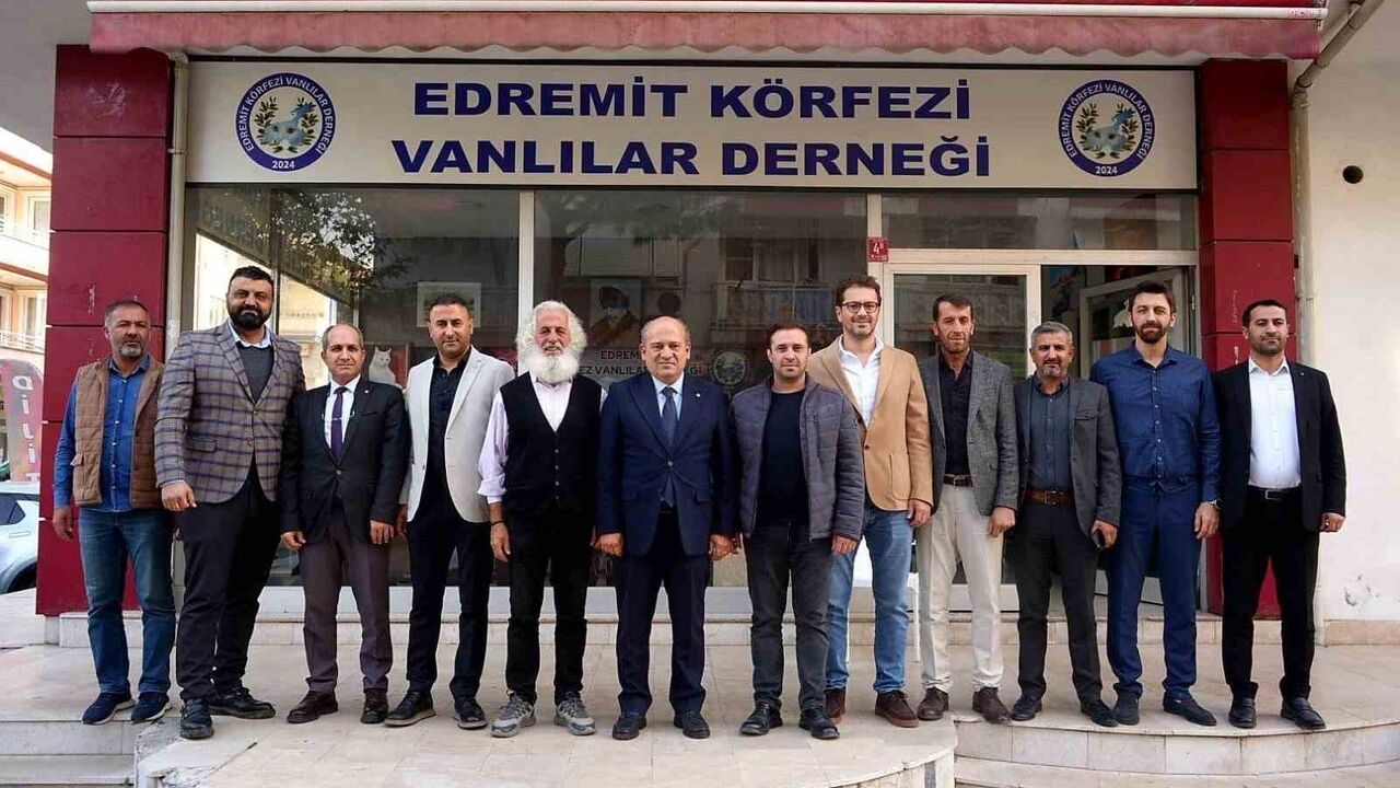 Edremit Ticaret Odası heyeti Edremit Körfezi Vanlılar Derneği'ni ziyaret etti