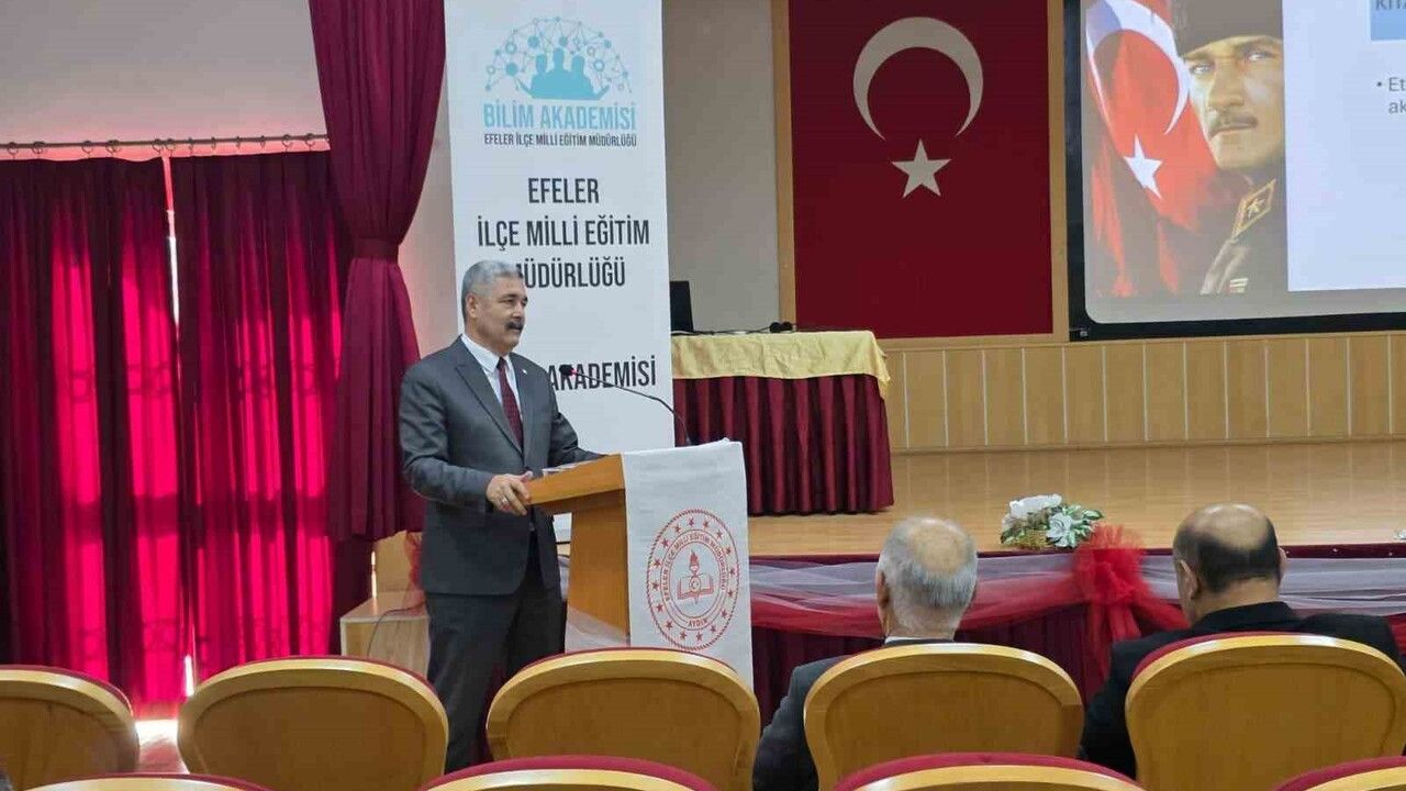 Efeler'de 'Eğitim Yöneticileri Okuyor' projesinin yeni dönemi 'Atatürk'ün Etik Mirası' ile başladı