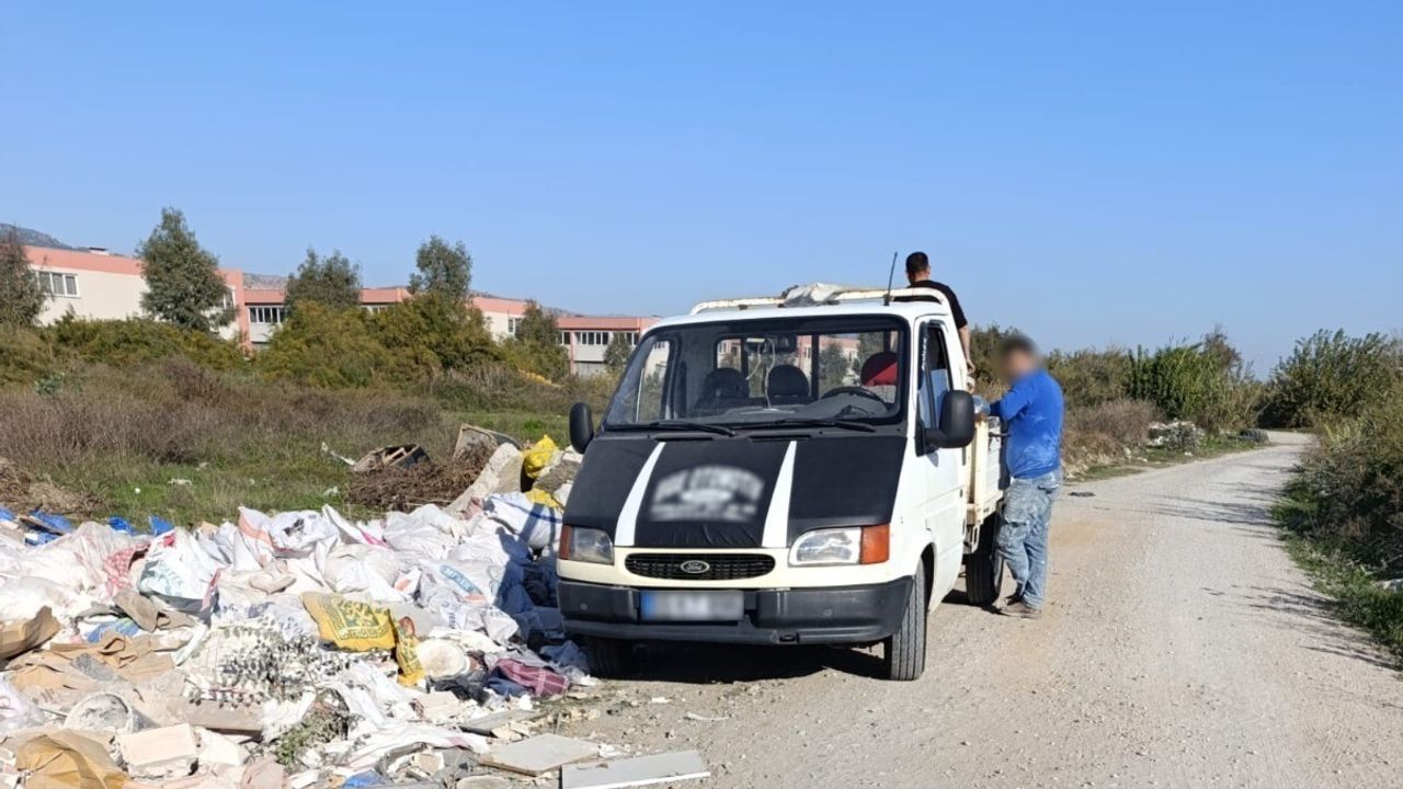 Efeler'de kaçak moloz dökümüne 47 bin TL idari para cezası