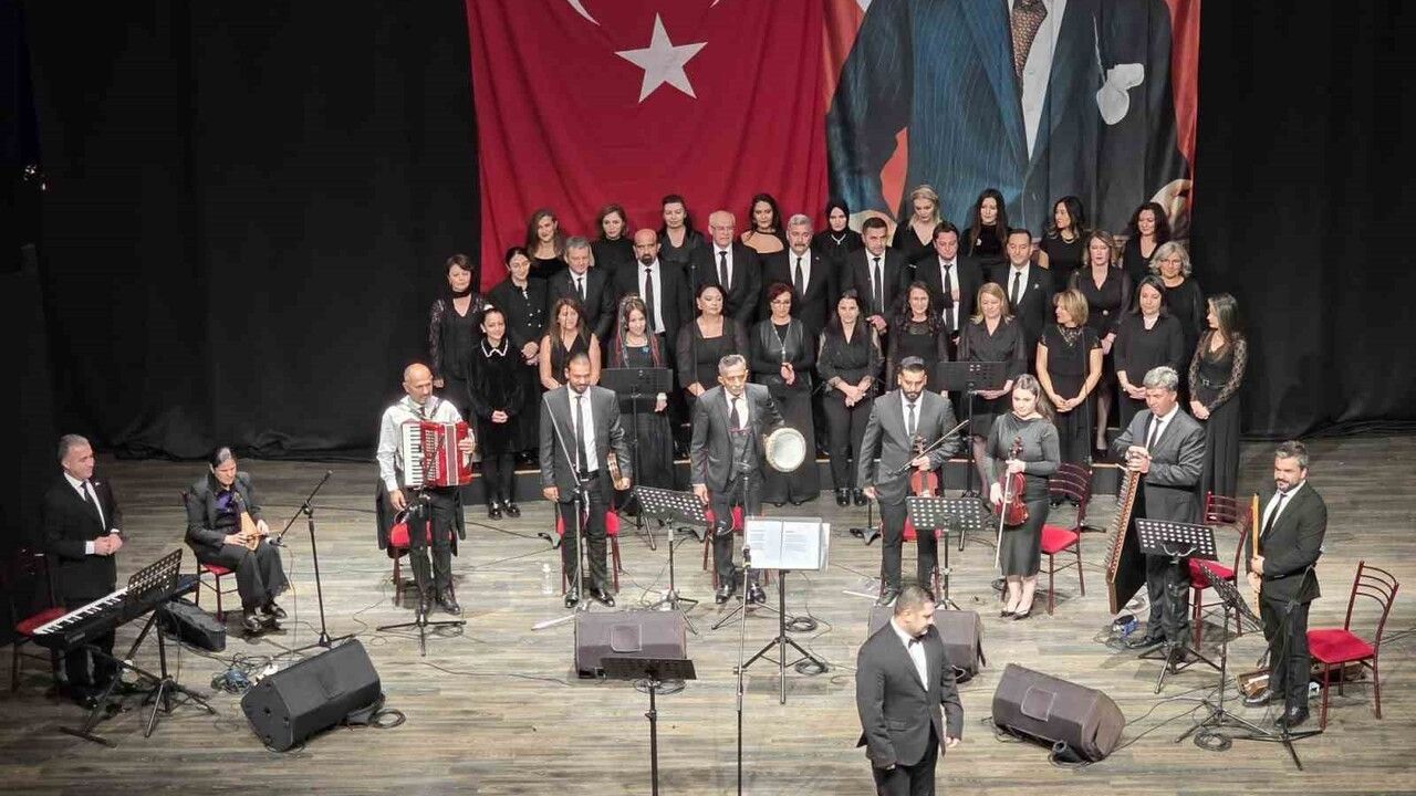 Efeler’de Maarif Korosu’ndan unutulmaz konser