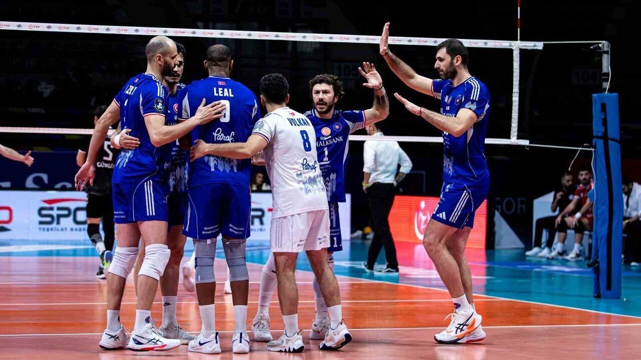 Efeler Ligi 7. Hafta: Halkbank 3-0 Akkuş Belediyespor
