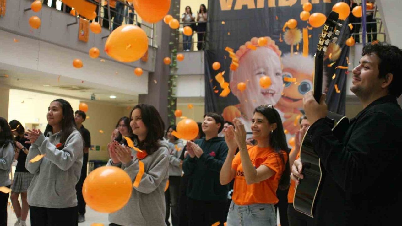 Ege Üniversitesi'nde LÖSEV ve FAYDA Topluluğu Lösemili Çocuklar Haftası İçin Buluştu