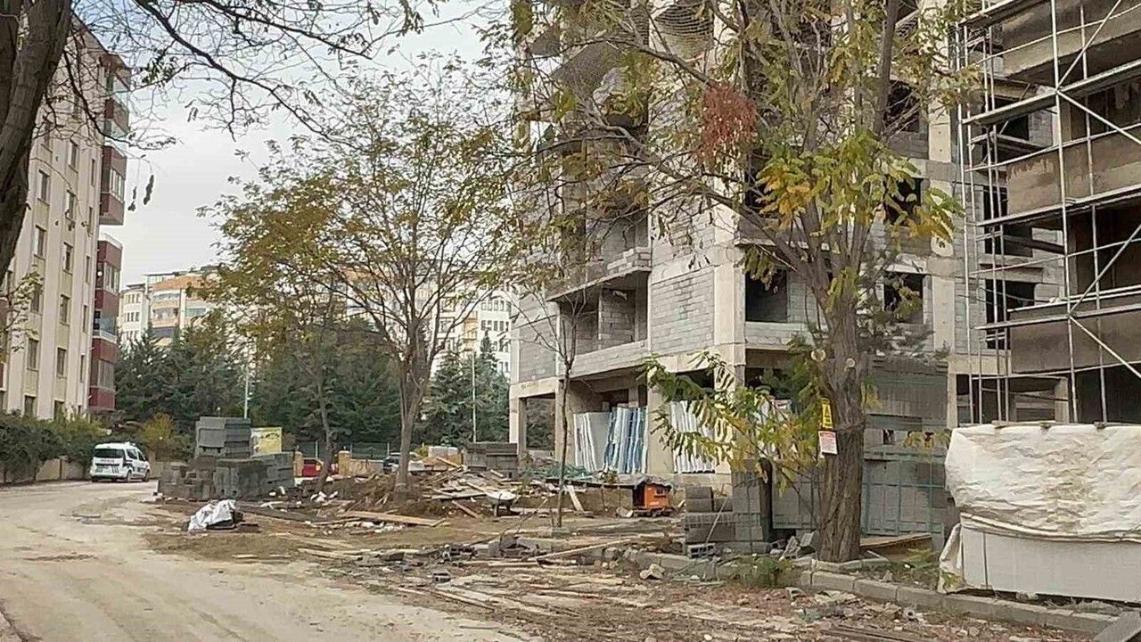 Elazığ’da inşaattan düşen işçi Mehmet Çelik yaşamını yitirdi