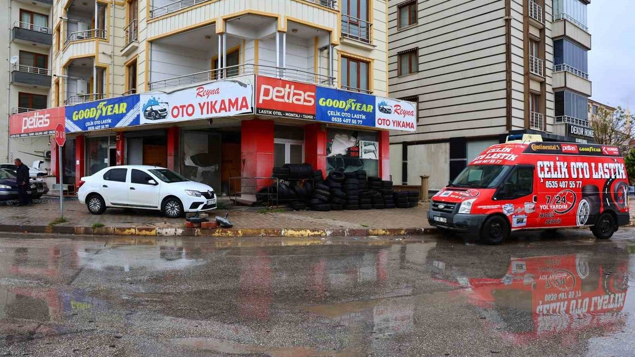 Elazığ'da kış lastiği zorunluluğu: 15 Kasım son günü yoğunluğu