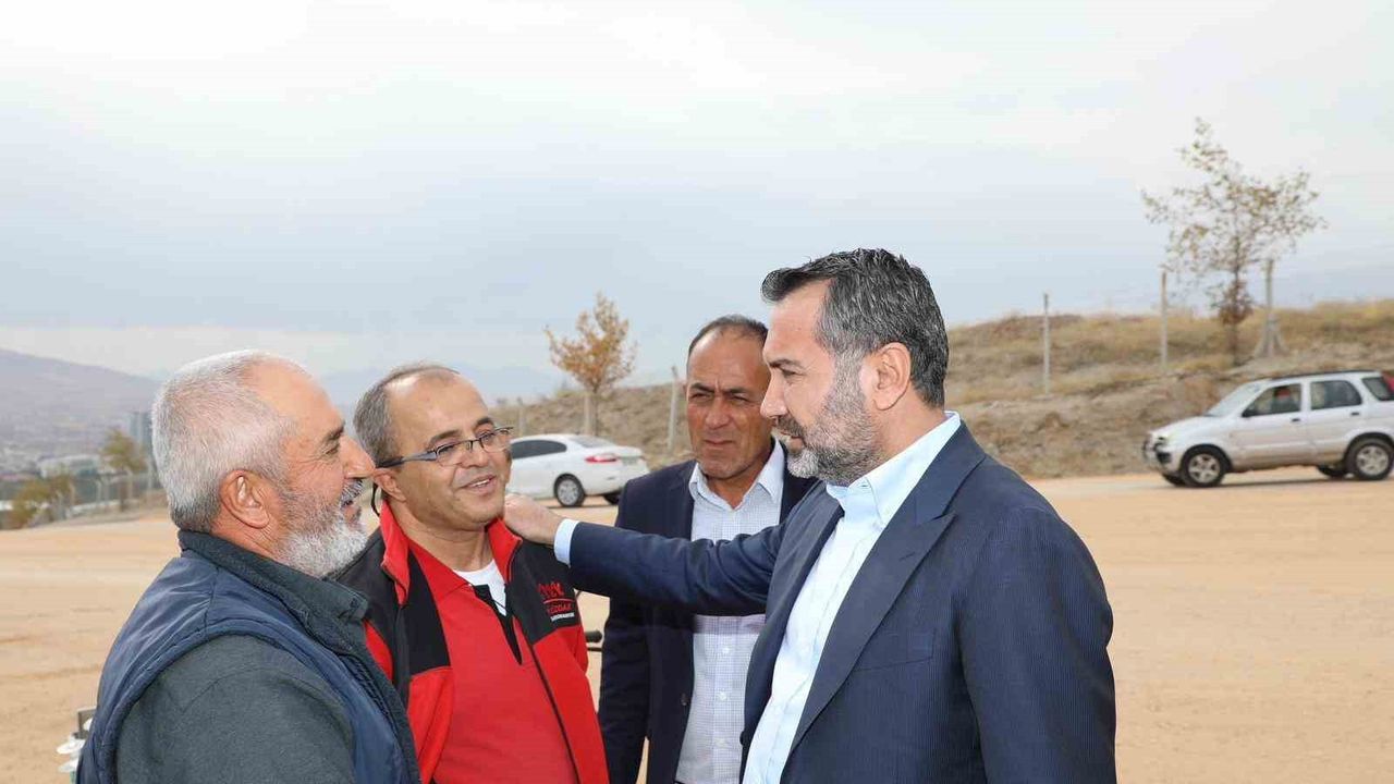 Elazığ'da Prof. Dr. Necmettin Erbakan Bulvarı'nda İnceleme: Başkan Şerifoğulları Sahada