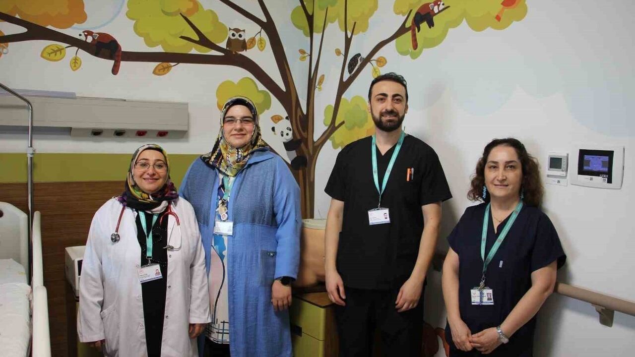 Elazığ Fethi Sekin Şehir Hastanesi'nde Çocuk Periton Diyalizi Ünitesi Hizmete Açıldı