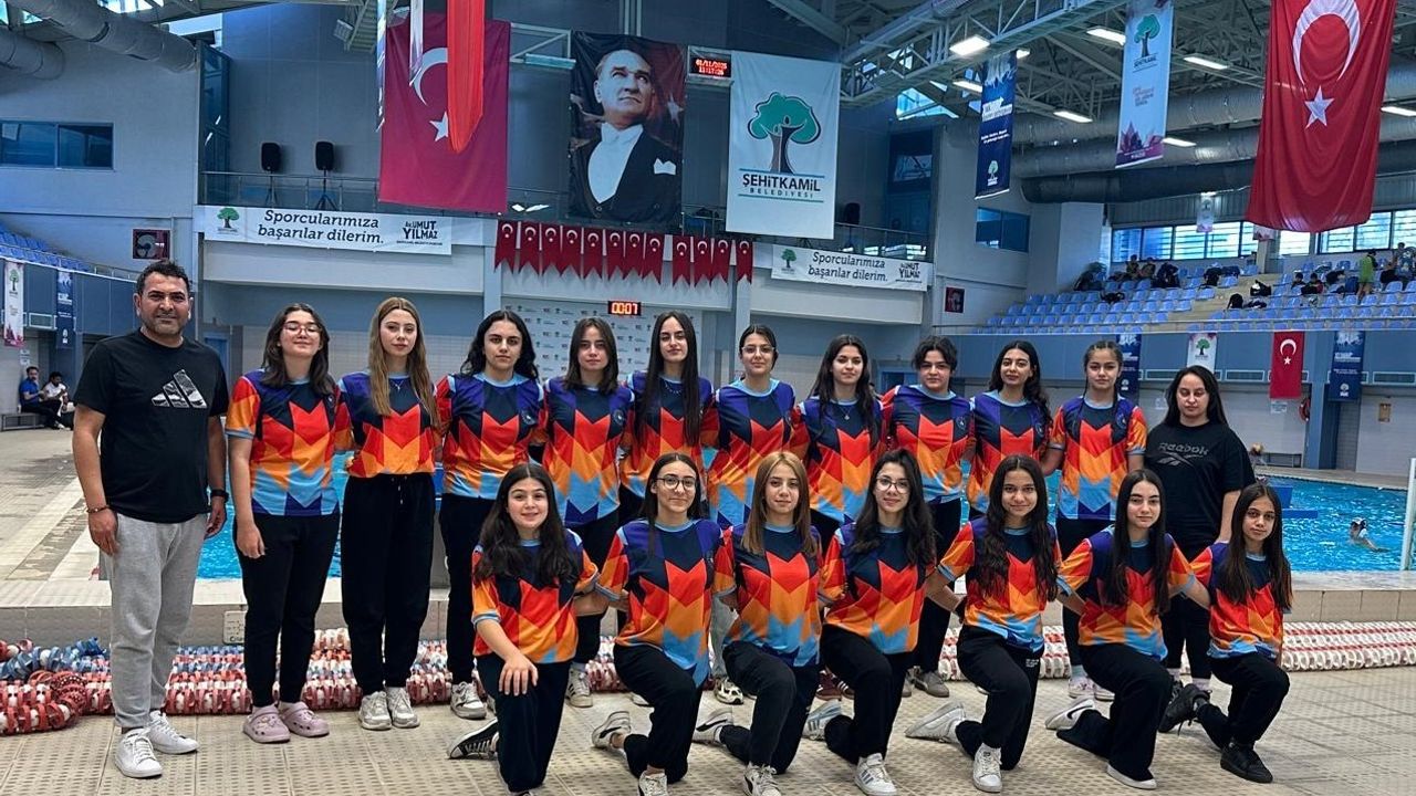 Elazığ GSK U16 ve U18 Kadın Sutopu Takımları, 14. Cumhuriyet Kupası'nda İkincilik Elde Etti