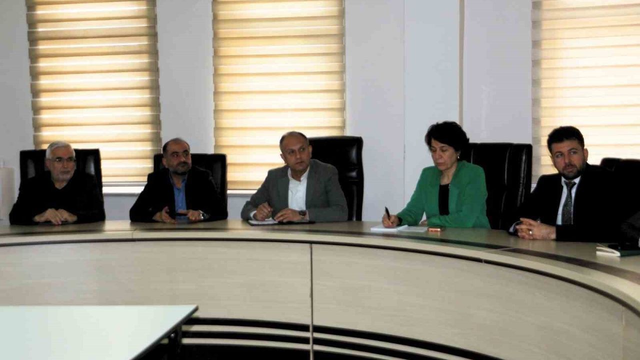 Elazığ İl Sağlık Müdürlüğü Hastane Değerlendirme Toplantısıyla Hizmet Kalitesini Gözden Geçirdi